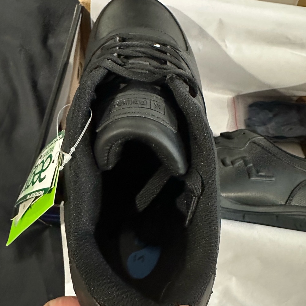 Steel toe shoe - Picture 2 of 4